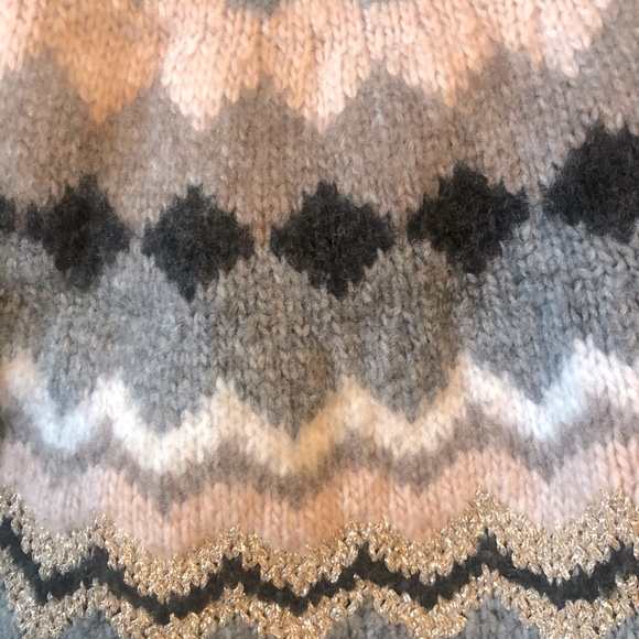 Cozy gray sweater - Picture 7 of 7